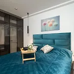 Alex Ντουμπρόβνικ